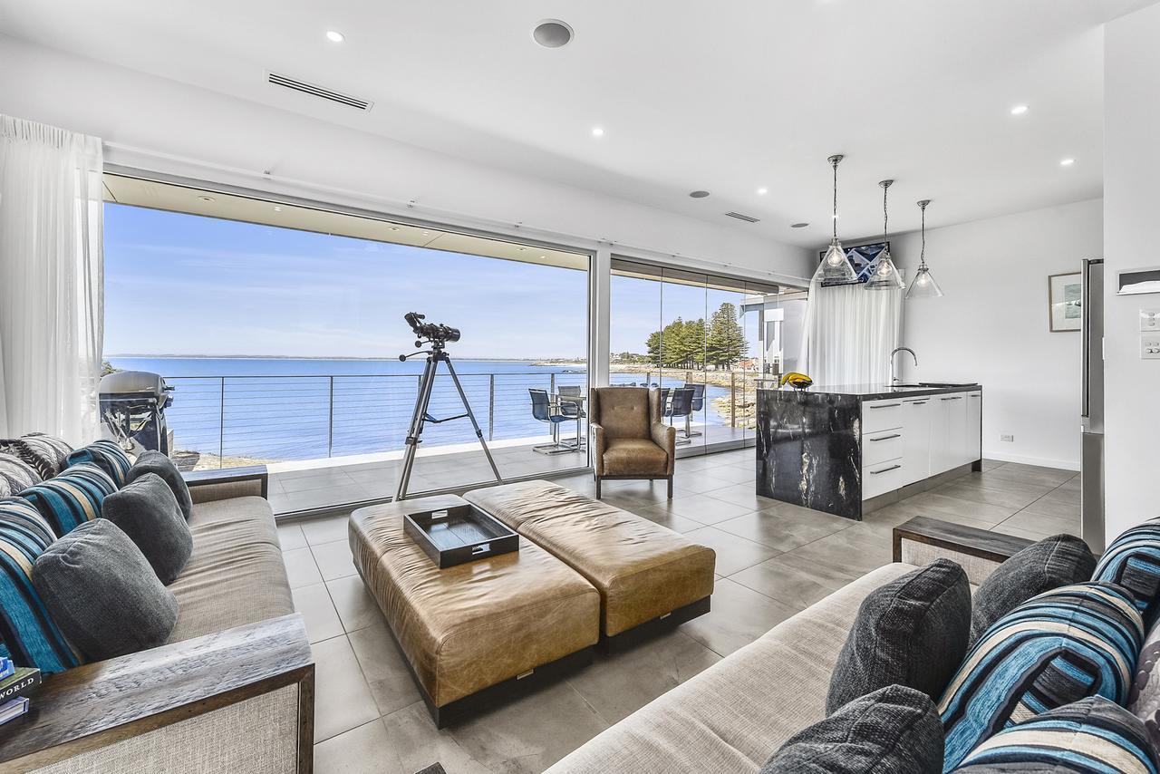 Aloha Waterfront Properties โรบ ภายนอก รูปภาพ